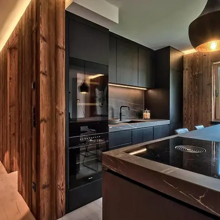 Hahnenkamm Chalet Apartment